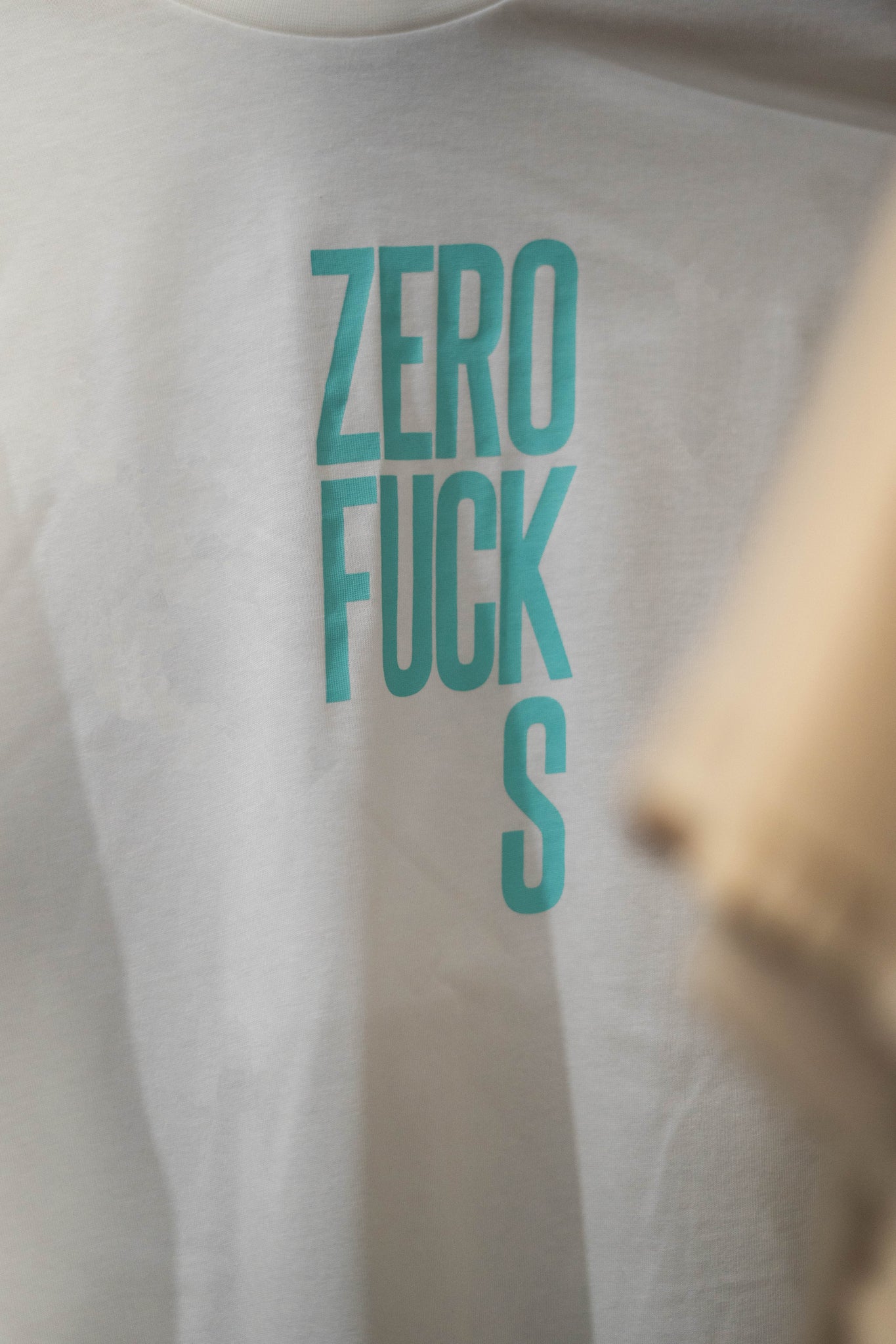T-shirt Zerofucks Vertical Hang
